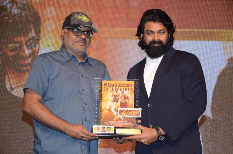 dhamaka-movie-success-celebrations-16.jpg
