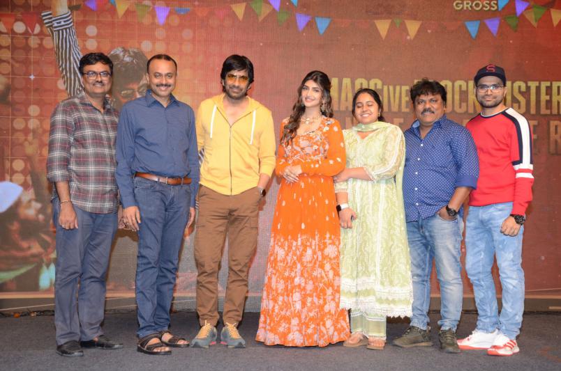 dhamaka-movie-success-celebrations-20.jpg