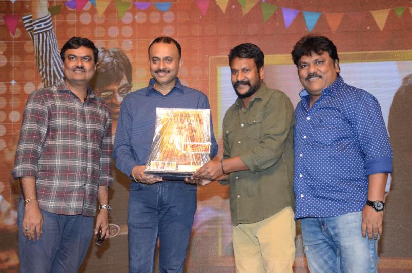 dhamaka-movie-success-celebrations-5.jpg