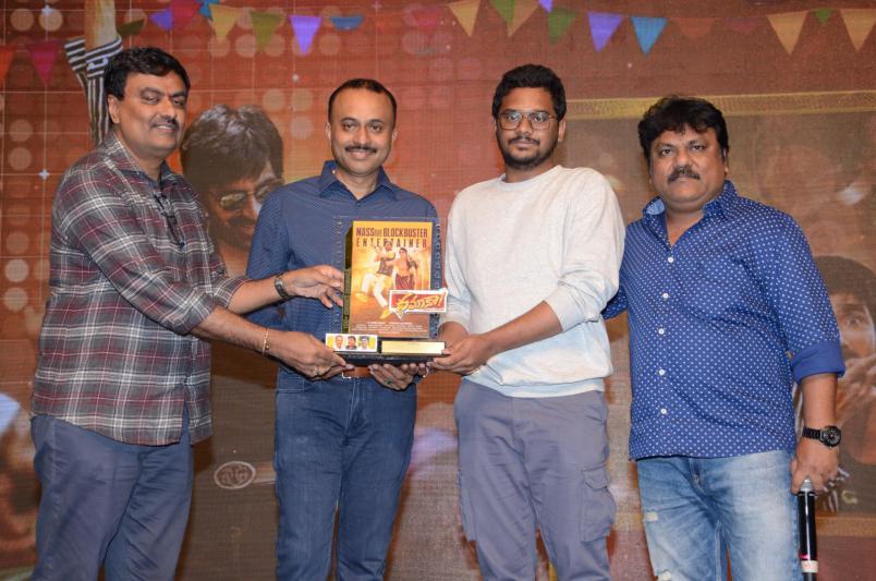 dhamaka-movie-success-celebrations-8.jpg