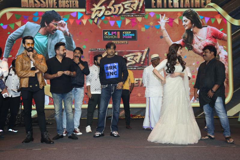 dhamaka-movie-success-meet-12.jpg