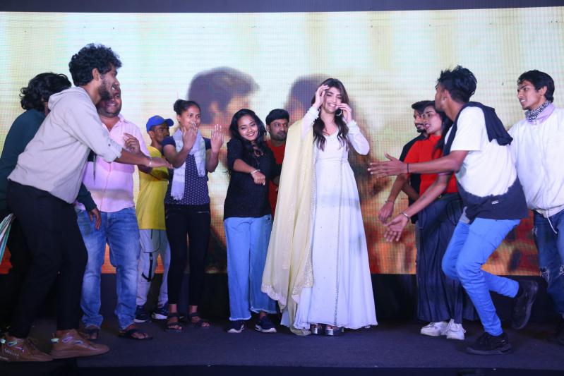 dhamaka-movie-team-meet-n-greet-21.jpg