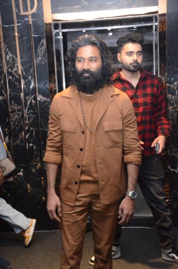 dhanush-stills-2.jpg