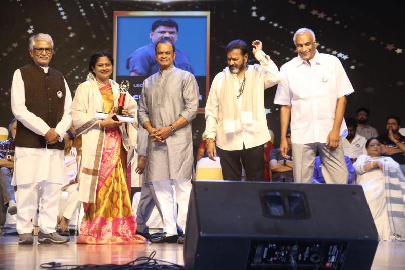dharsakaratna-dnr-film-awards-14.jpg