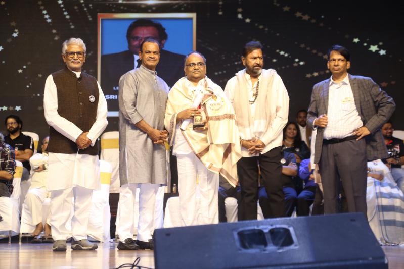 dharsakaratna-dnr-film-awards-15.jpg