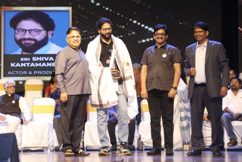 dharsakaratna-dnr-film-awards-27.jpg