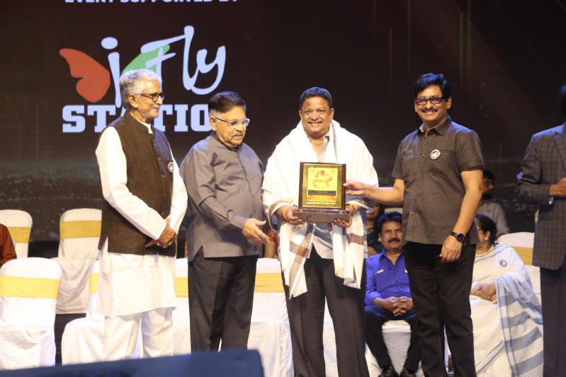 dharsakaratna-dnr-film-awards-34.jpg