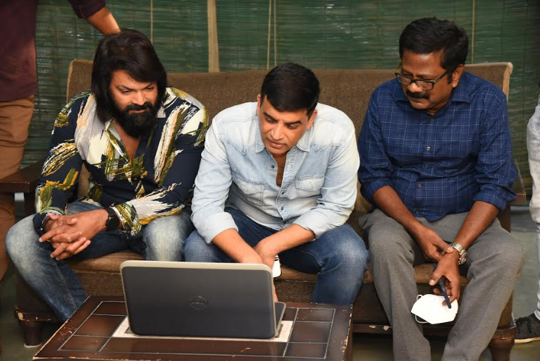 dil-raju-launched-badmashgallaki-bumper-offer-1st-song-2.jpg