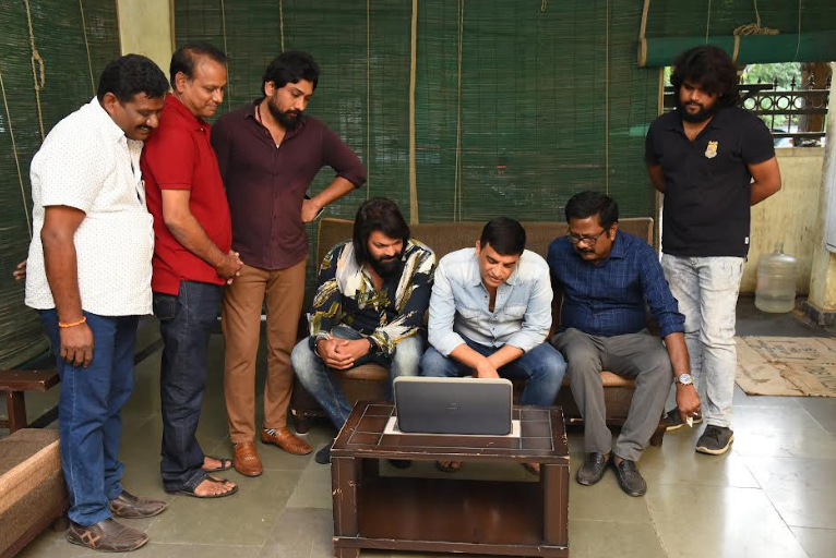 dil-raju-launched-badmashgallaki-bumper-offer-1st-song-4.jpg