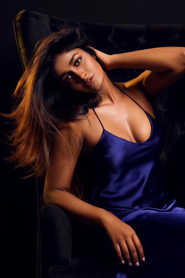 dimple-hayathi-stills-2-6.jpg