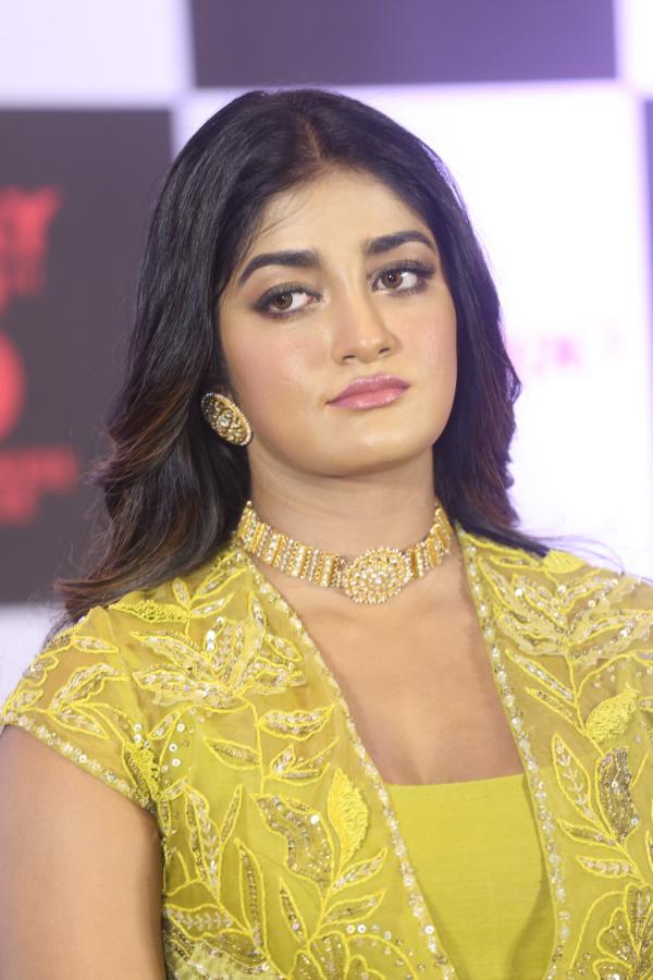 dimple-hayathi-stills-3-2.jpg