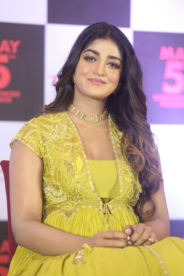 dimple-hayathi-stills-3-3.jpg