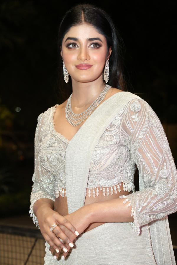 dimple-hayathi-stills-4-5.jpg