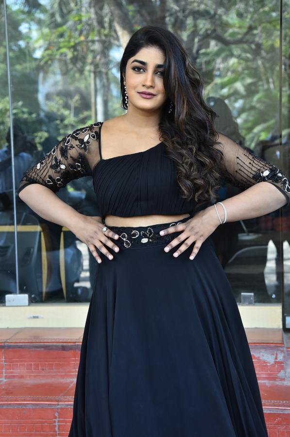 dimple-hayathi-stills-5-5.jpg
