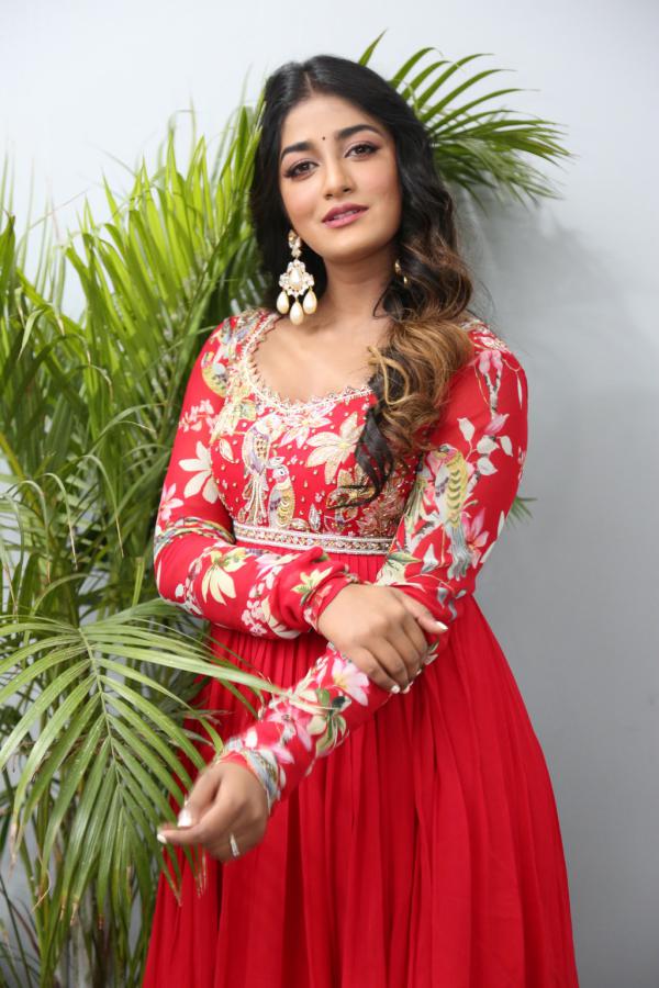 dimple-hayati-photos-13.jpg