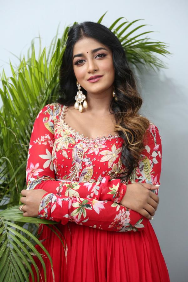 dimple-hayati-photos-14.jpg