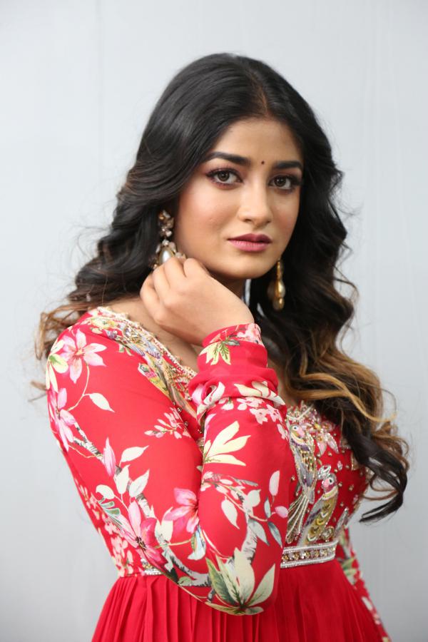 dimple-hayati-photos-6.jpg