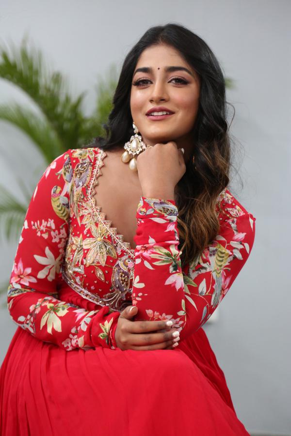 dimple-hayati-photos-9.jpg