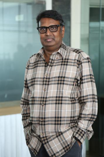 director-gunashekar-interview-7.jpg