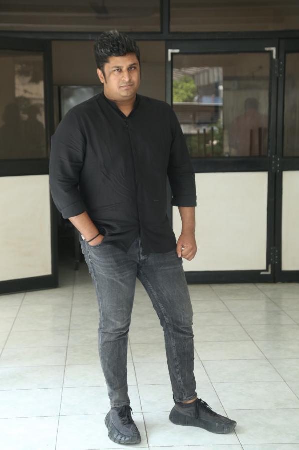 director-keerthi-kumar-interview-at-chari-111-movie-9.jpg