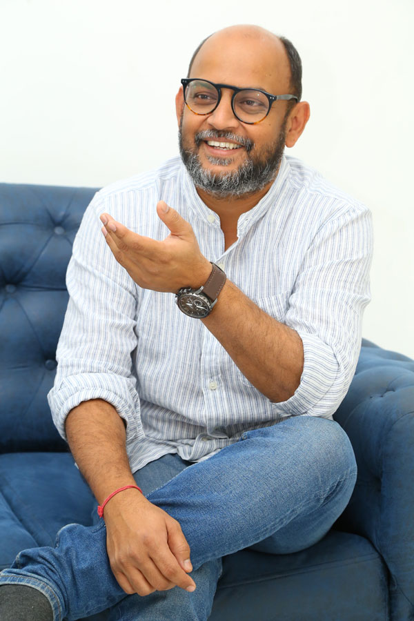 director-vi-anand-interview-10.jpg