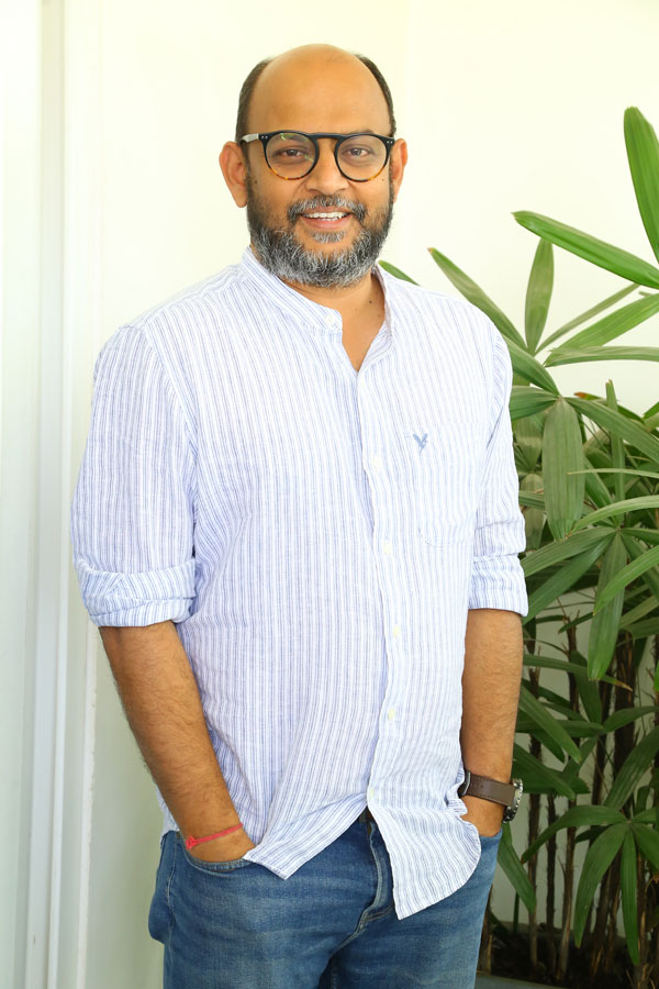 director-vi-anand-interview-4.jpg