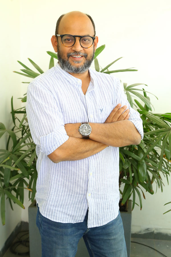 director-vi-anand-interview-5.jpg
