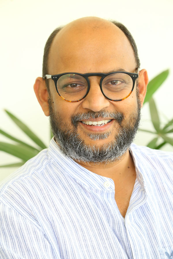director-vi-anand-interview-6.jpg