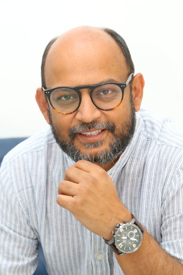 director-vi-anand-interview-8.jpg