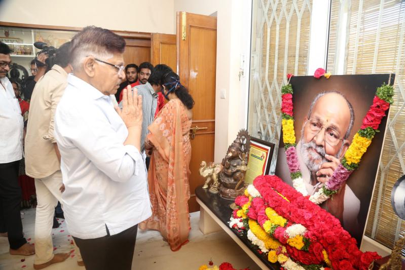 director-vishwanath-last-rites-25.jpg