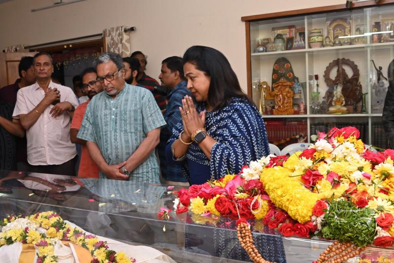 director-vishwanath-last-rites-28.jpg