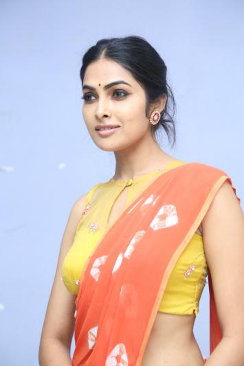 divi-vadthya-stills-3-10.jpg