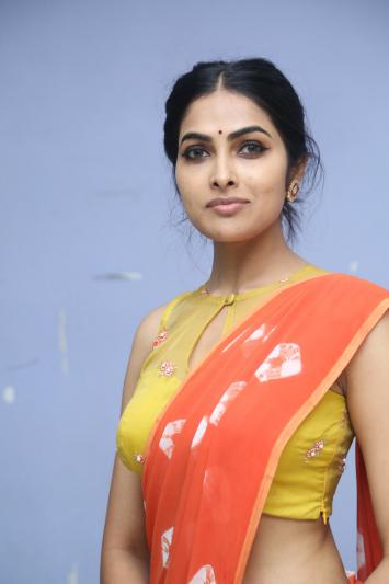 divi-vadthya-stills-3-8.jpg