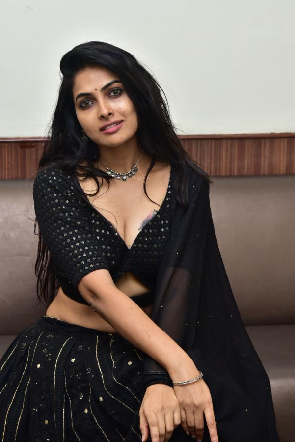 divi-vadthya-stills-4-19.jpg