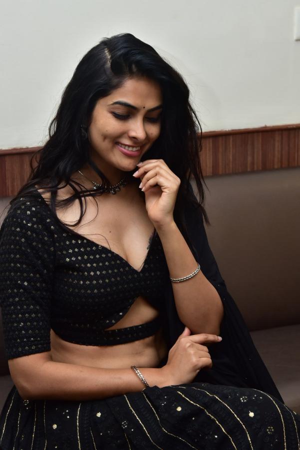 divi-vadthya-stills-4-21.jpg