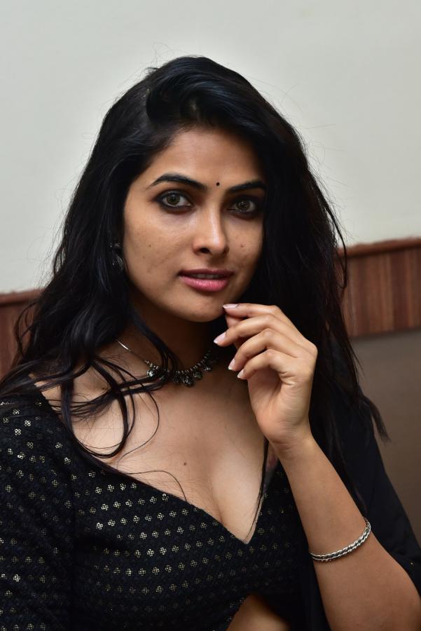 divi-vadthya-stills-4-22.jpg