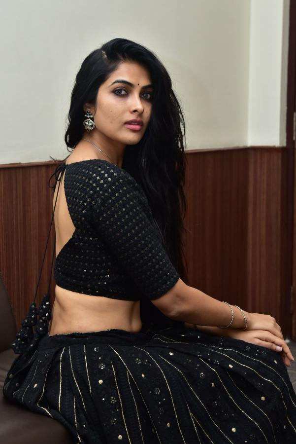 divi-vadthya-stills-4-23.jpg