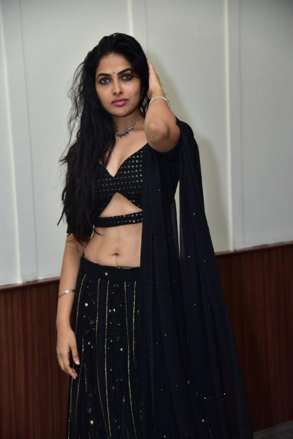 divi-vadthya-stills-4-5.jpg
