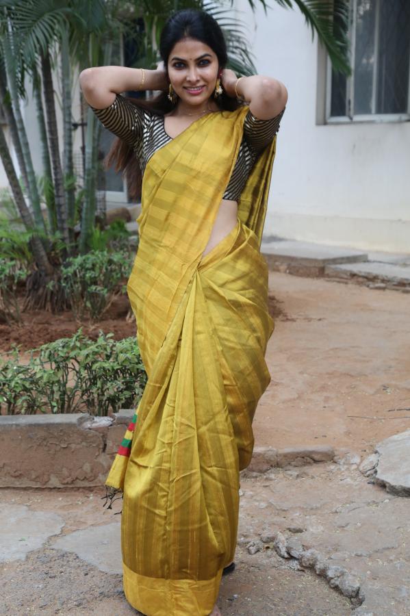 divi-vadthya-stills-5-14.jpg