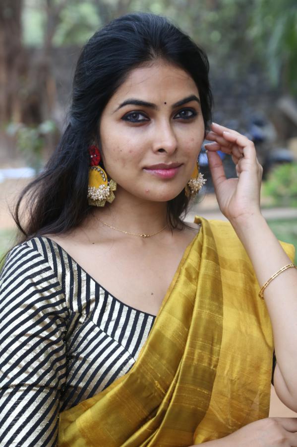 divi-vadthya-stills-5-17.jpg