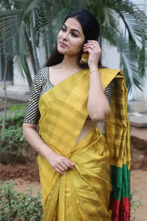 divi-vadthya-stills-5-3.jpg