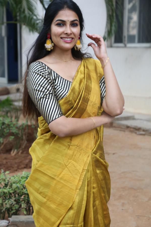 divi-vadthya-stills-5-9.jpg