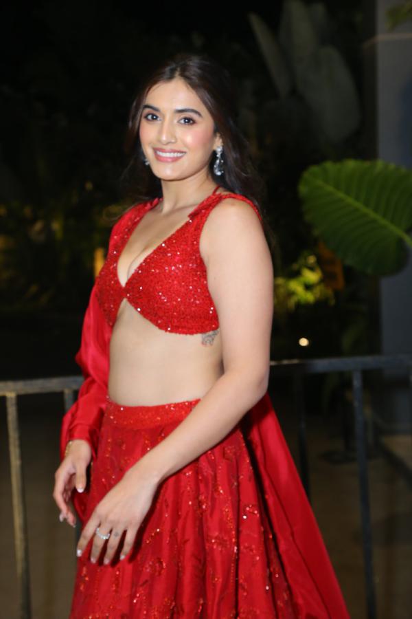divyansha-kaushik-stills-3-9.jpg