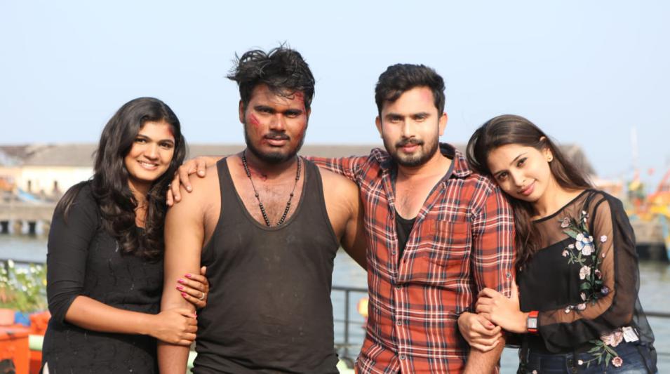 dostan-first-look-poster-launched-6.jpg