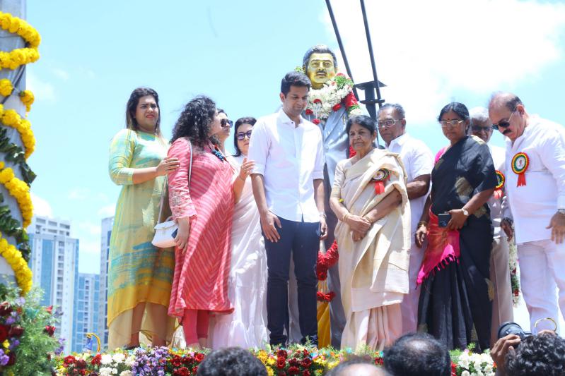 dr-m-prabhakarreddy-statue-launch-10.jpg