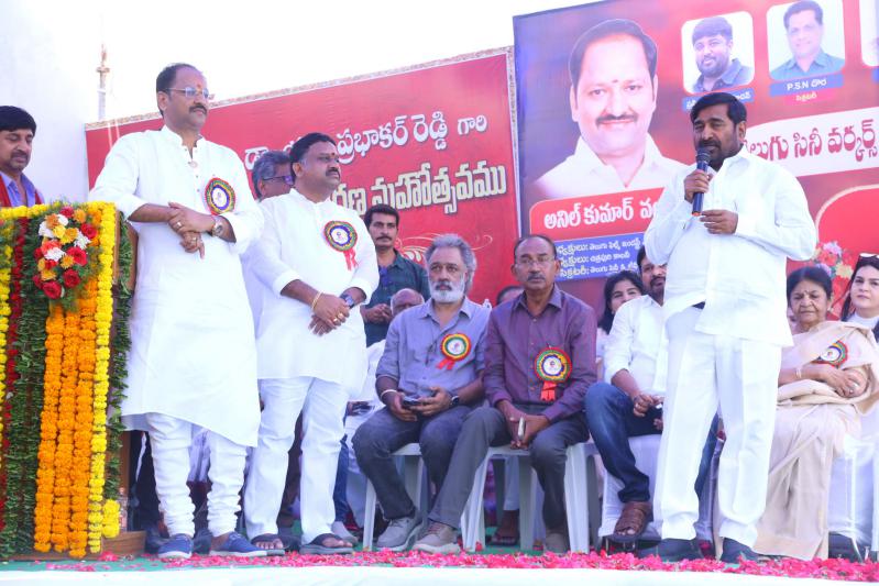 dr-m-prabhakarreddy-statue-launch-21.jpg