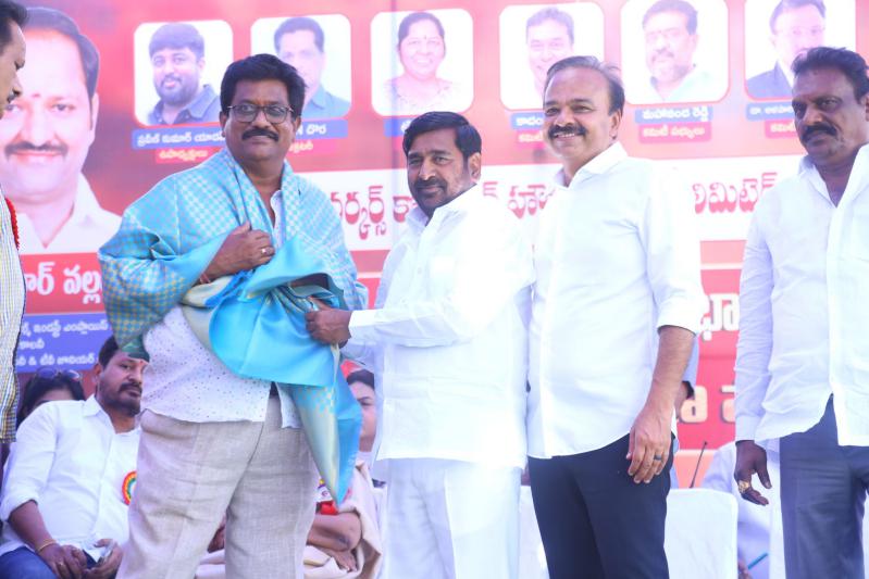 dr-m-prabhakarreddy-statue-launch-23.jpg