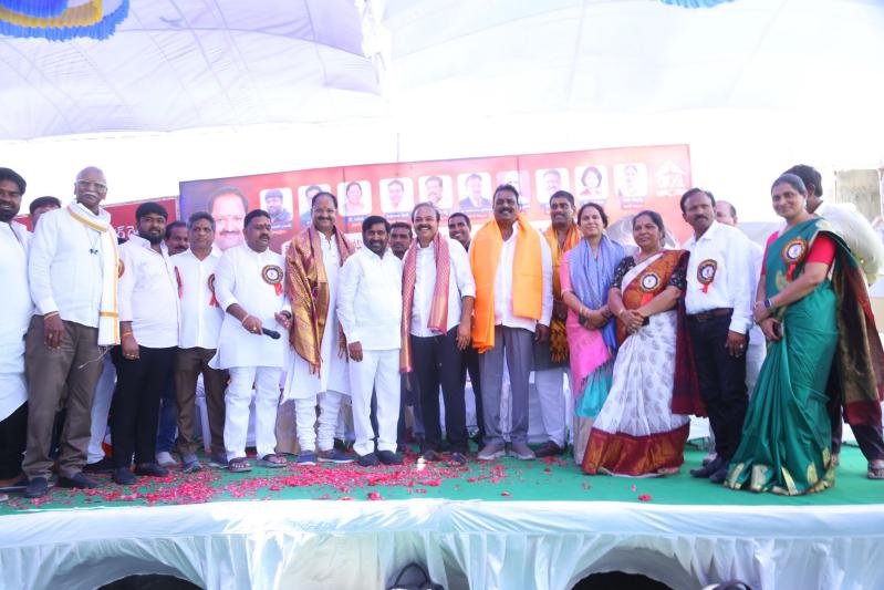 dr-m-prabhakarreddy-statue-launch-29.jpg