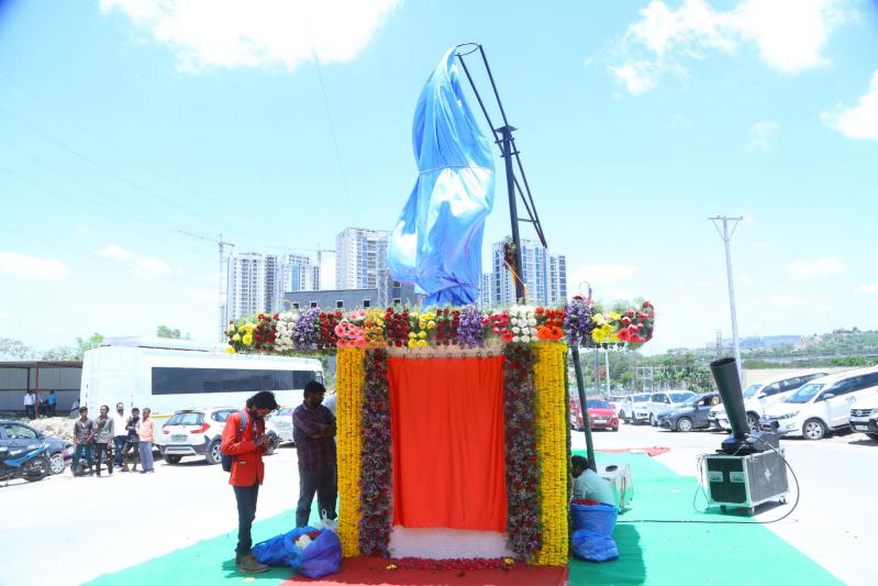 dr-m-prabhakarreddy-statue-launch-3.jpg