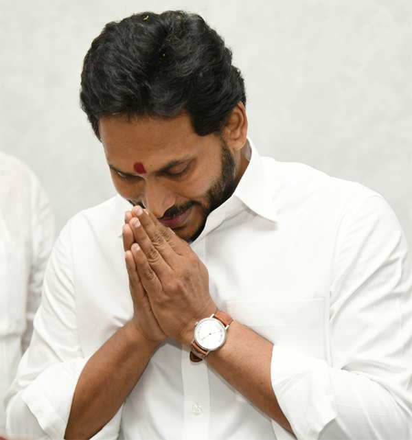 endowment-minister-invites-cm-ys-jagan-for-sri-lakshmi-maha-yagnam-3.jpg